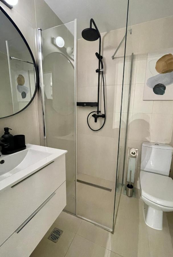 בוקרשט Government Deluxe Studio By Magic Apartments מראה חיצוני תמונה