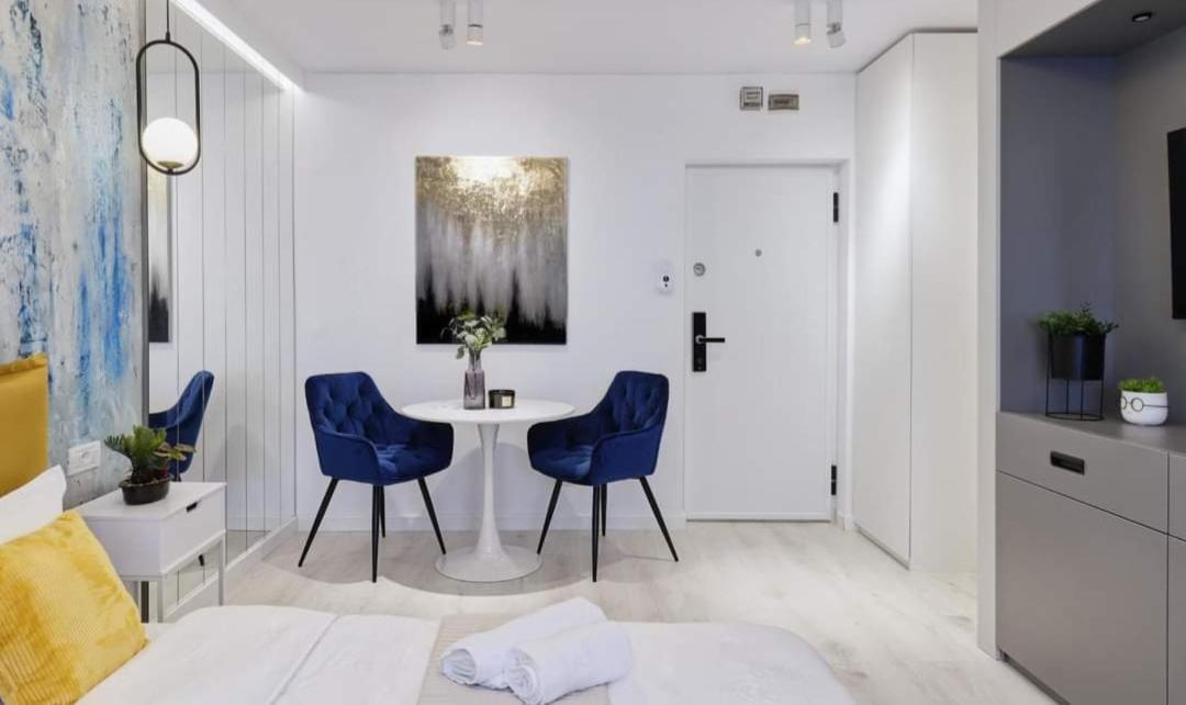 בוקרשט Government Deluxe Studio By Magic Apartments מראה חיצוני תמונה